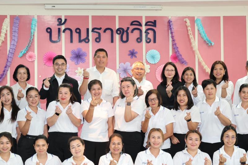"นิกร" เยี่ยมกร�