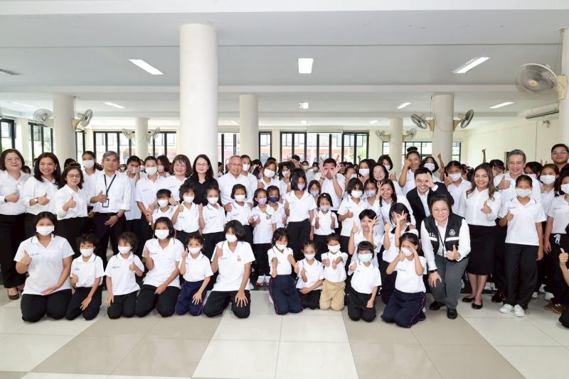 "นิกร" เยี่ยมกร�