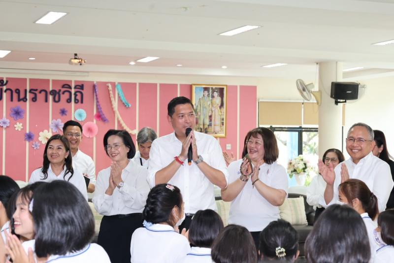 "นิกร" เยี่ยมกร�