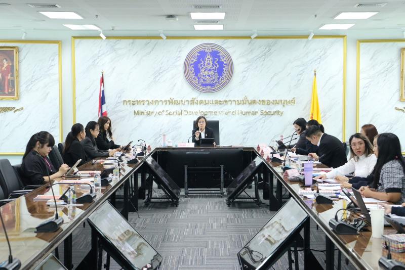 นางสาวสุนีย์ ศรีส�