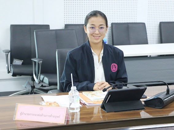 นางสาวสุนีย์ ศรีส�