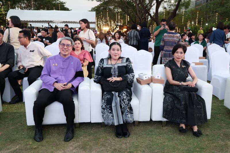 นางสาวสุนีย์ ศรีส�