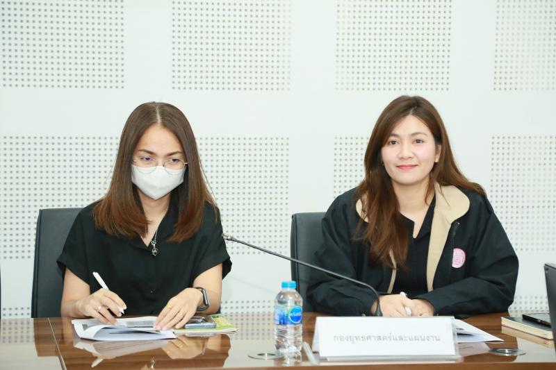 นางสาวสุนีย์ ศรีส�