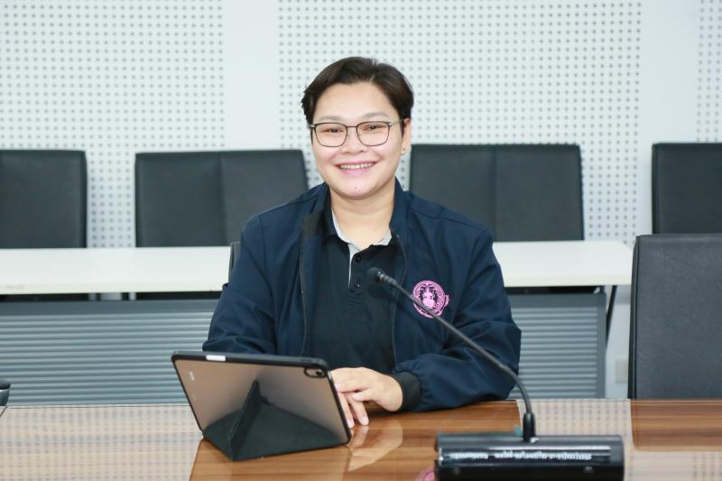นางเตือนใจ คงสมบั�