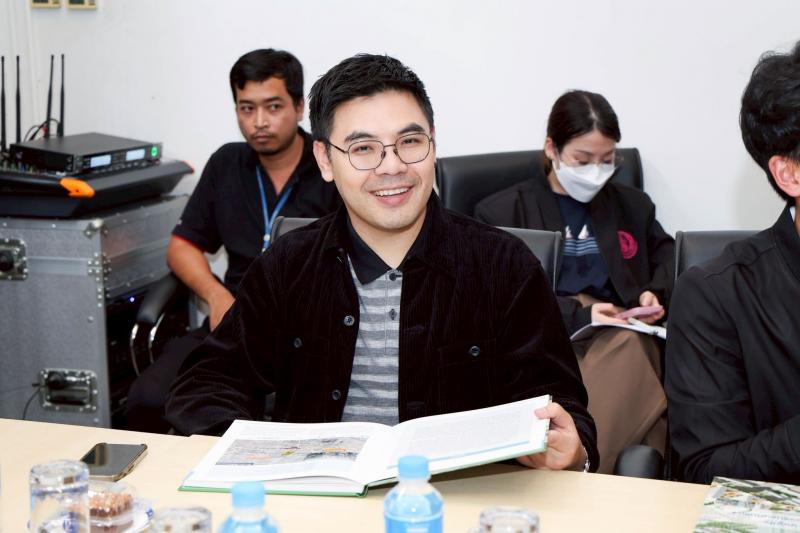 รมว.พม. ลงพื้นที่ต�
