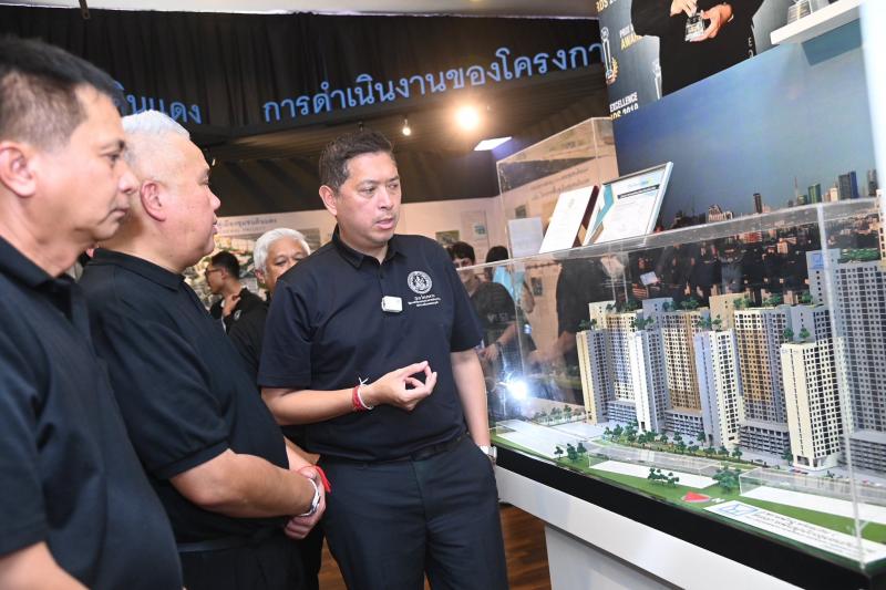 รมว.พม. ลงพื้นที่ต�
