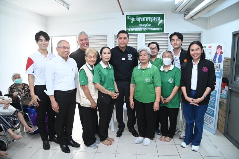 รมว.พม. ลงพื้นที่ต�