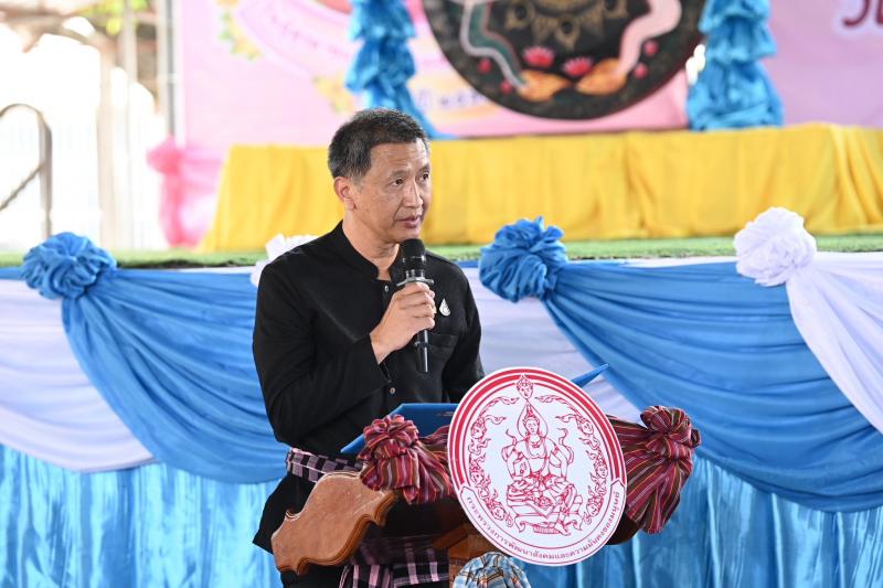 รมว.พม. ลงพื้นที่จ�