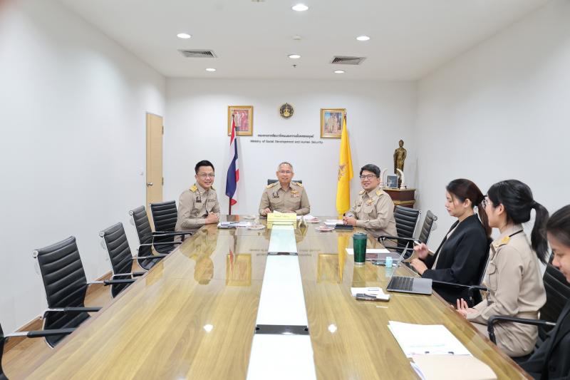 ปลัด พม. เป็นประธา�