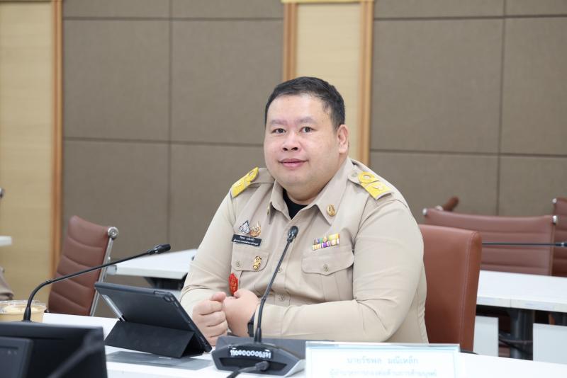 ปลัด พม. เป็นประธา�