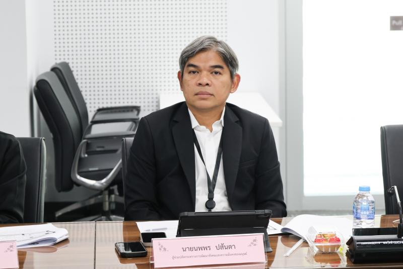 นางเตือนใจ คงสมบั�