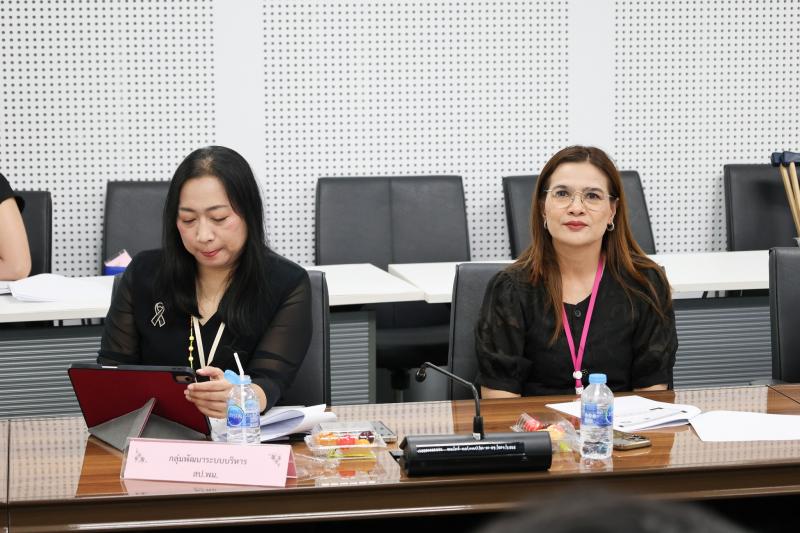 นางเตือนใจ คงสมบั�