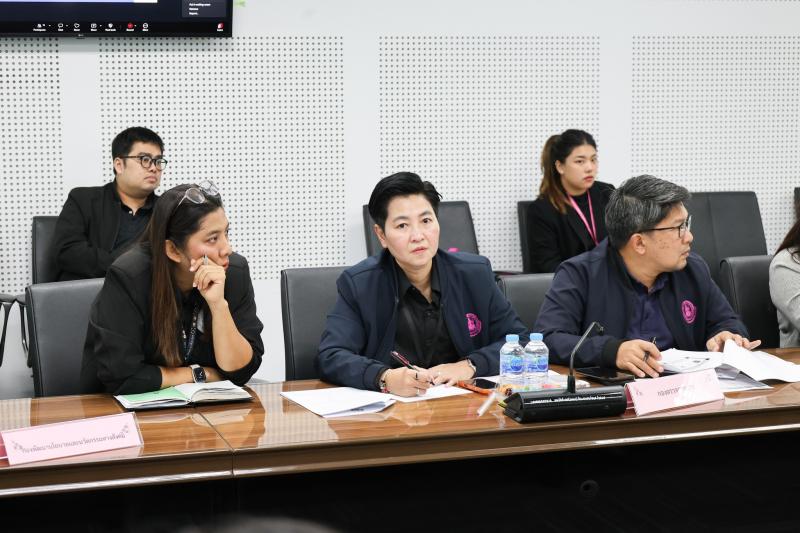 นางเตือนใจ คงสมบั�