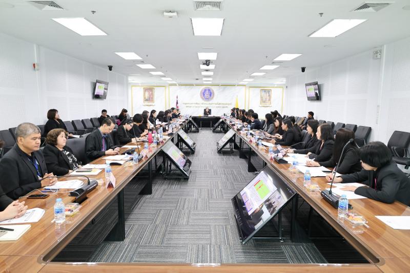 นางเตือนใจ คงสมบั�
