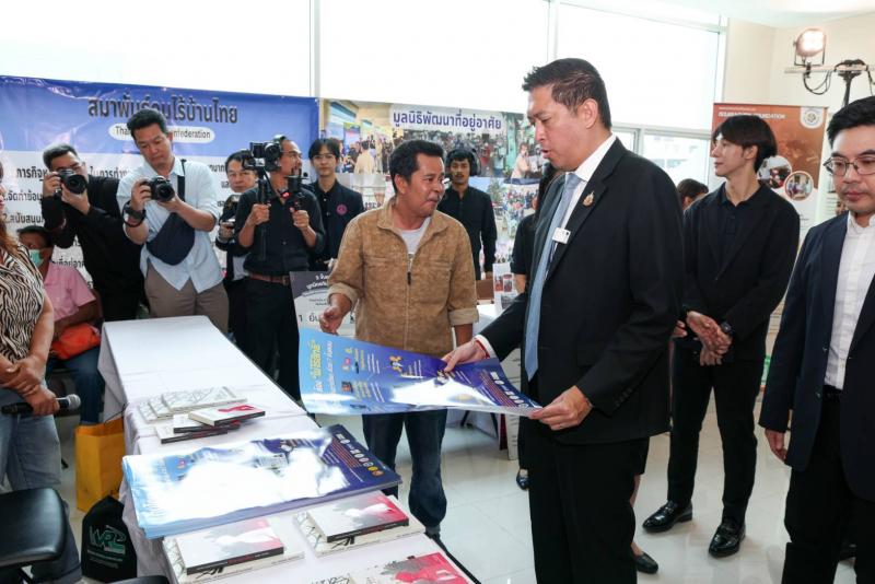 "นิกร" รมว.พม. รุ�