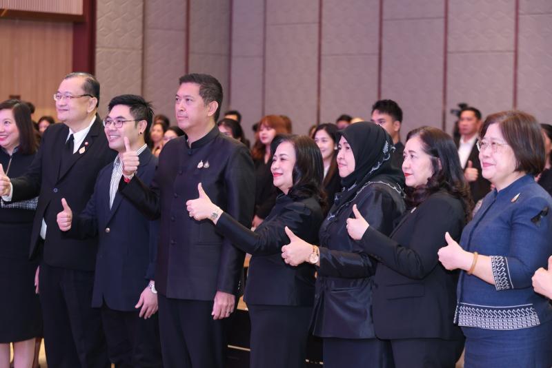 รมว.พม. เป็นประธาน�