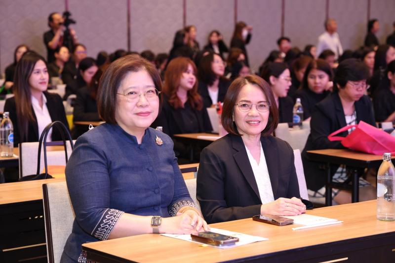 รมว.พม. เป็นประธาน�