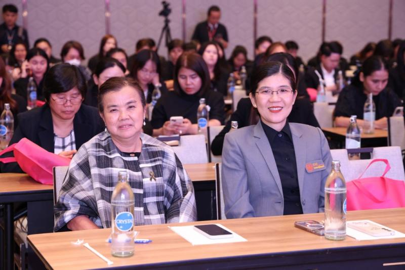 รมว.พม. เป็นประธาน�