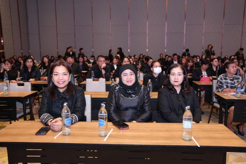 รมว.พม. เป็นประธาน�
