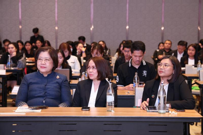 รมว.พม. เป็นประธาน�