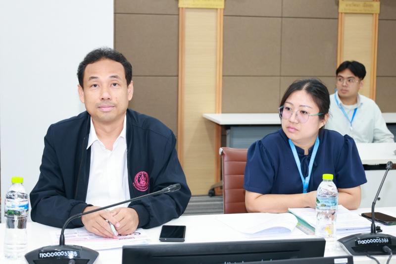 นายชนินทร์ รุ่งธน�