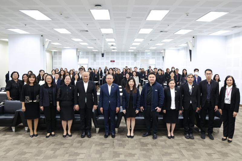 ปลัด พม. เป็นประธา�