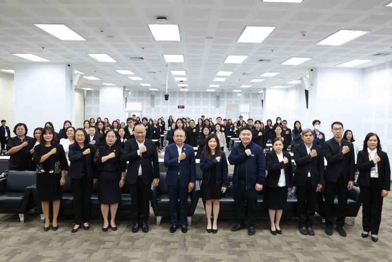ปลัด พม. เป็นประธา�