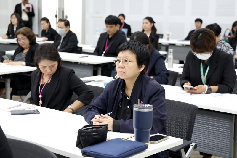 ปลัด พม. เป็นประธา�