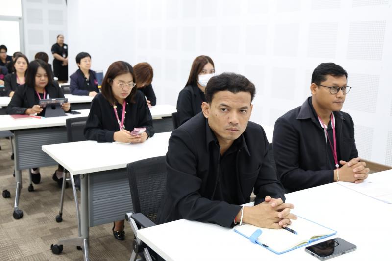 ปลัด พม. เป็นประธา�