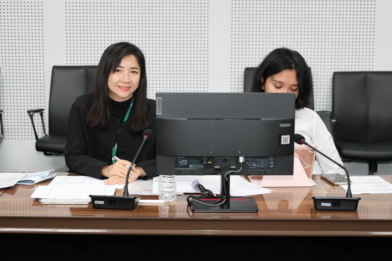 นางศิริลักษณ์ มีม�