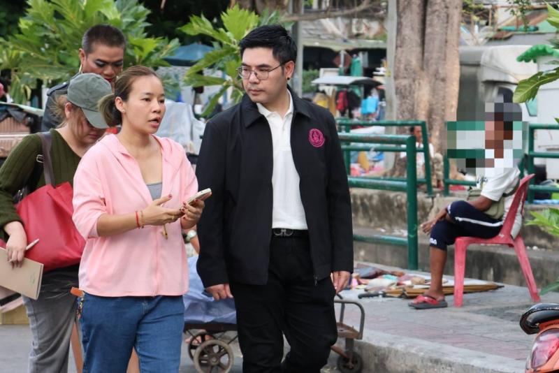นายเอนกชัย เรืองร�