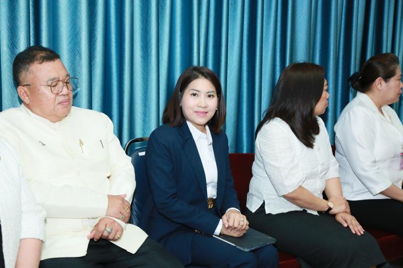 ปลัด พม. เป็นประธา�