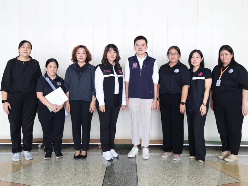นายชนินทร์ รุ่งธน�