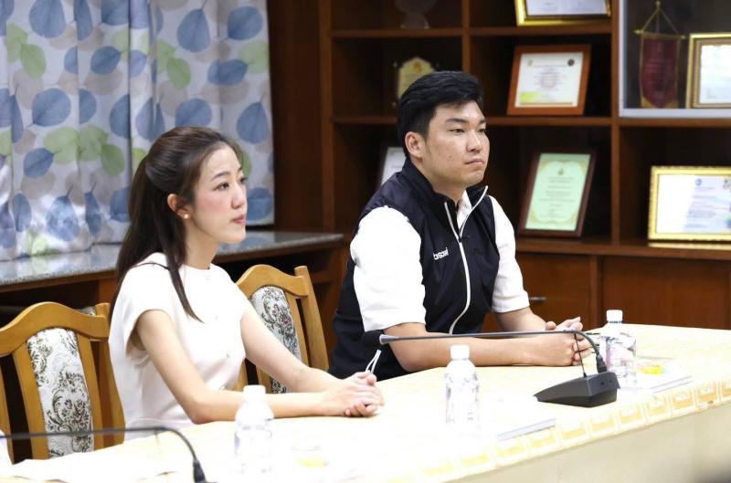 นายชนินทร์ รุ่งธน�