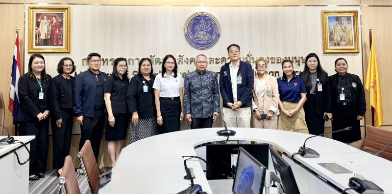 ปลัด พม. เป็นประธา�