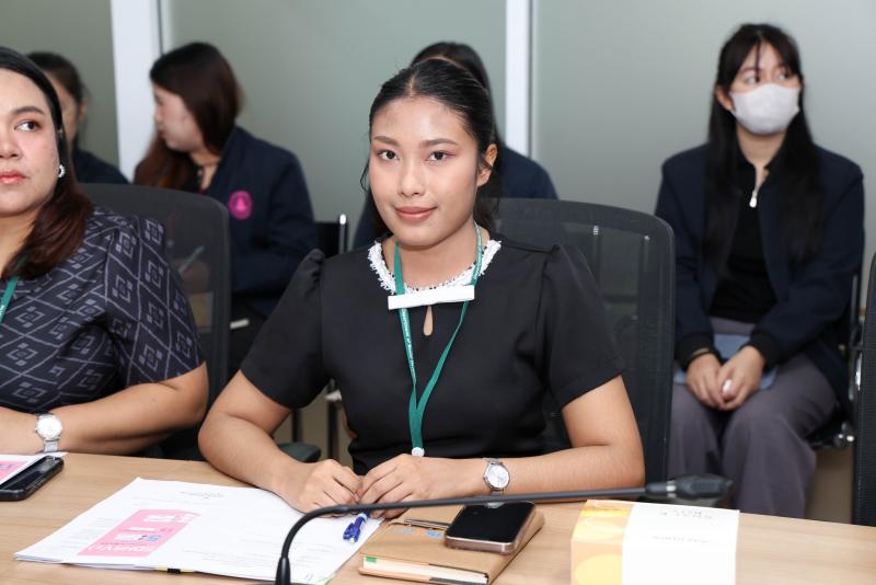 นางเตือนใจ คงสมบั�