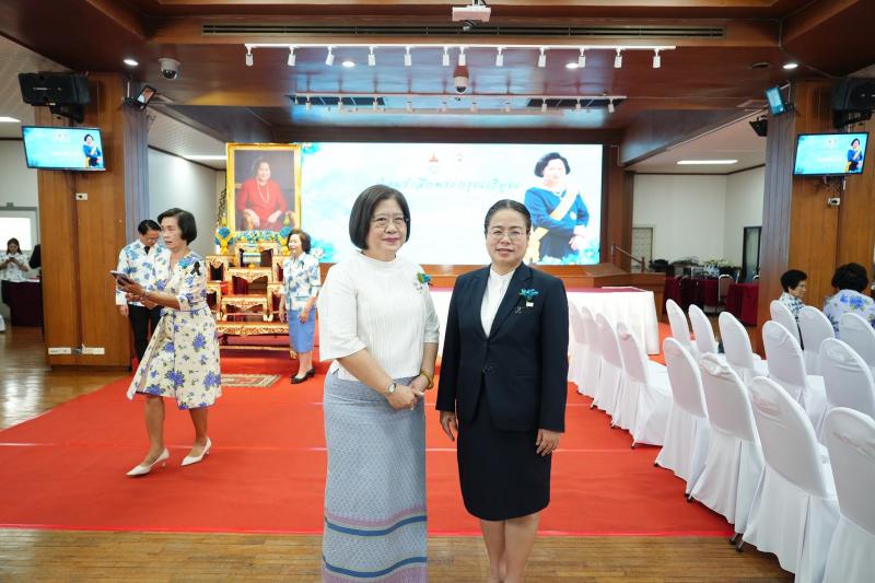 นางเตือนใจ คงสมบั�