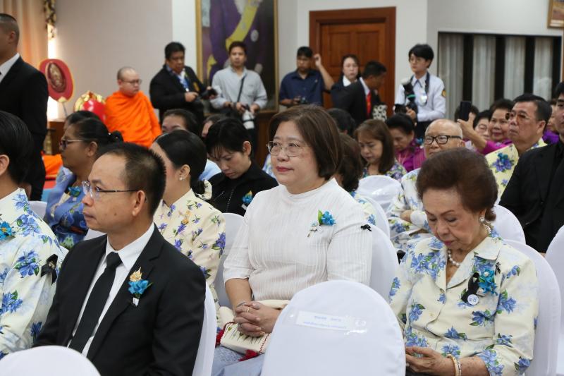 นางเตือนใจ คงสมบั�