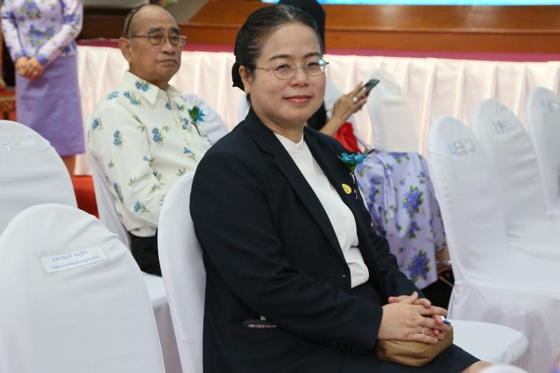 นางเตือนใจ คงสมบั�