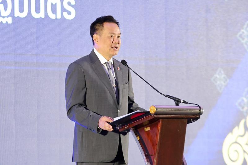 ปลัด พม. รับโล่เกี�