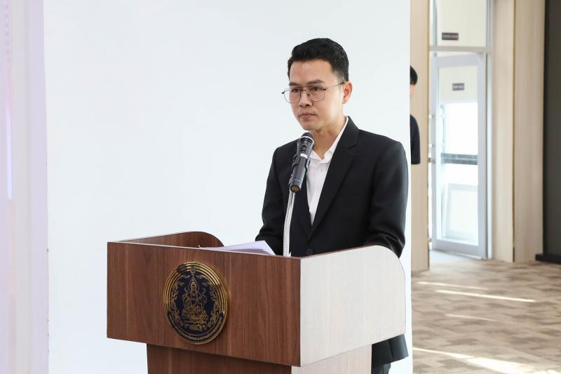 นางเตือนใจ คงสมบั�