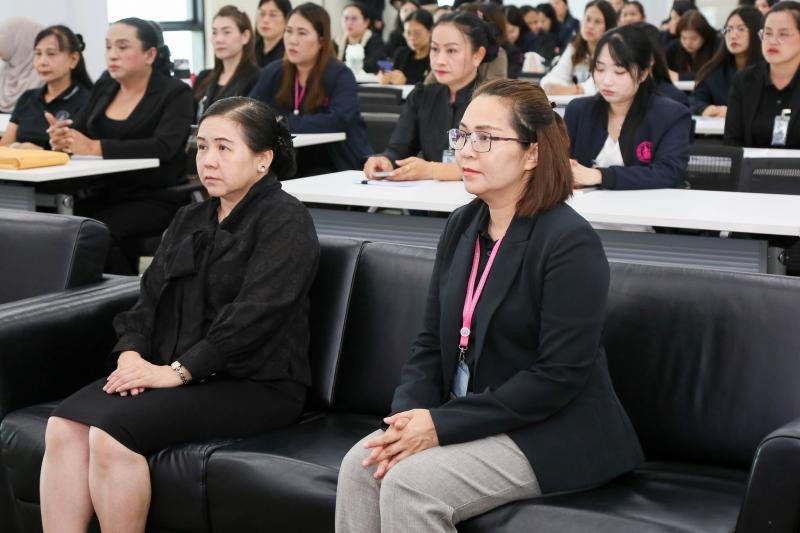 นางเตือนใจ คงสมบั�