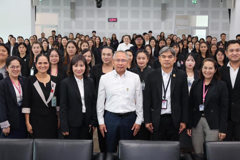 ปลัด พม. เป็นประธา�