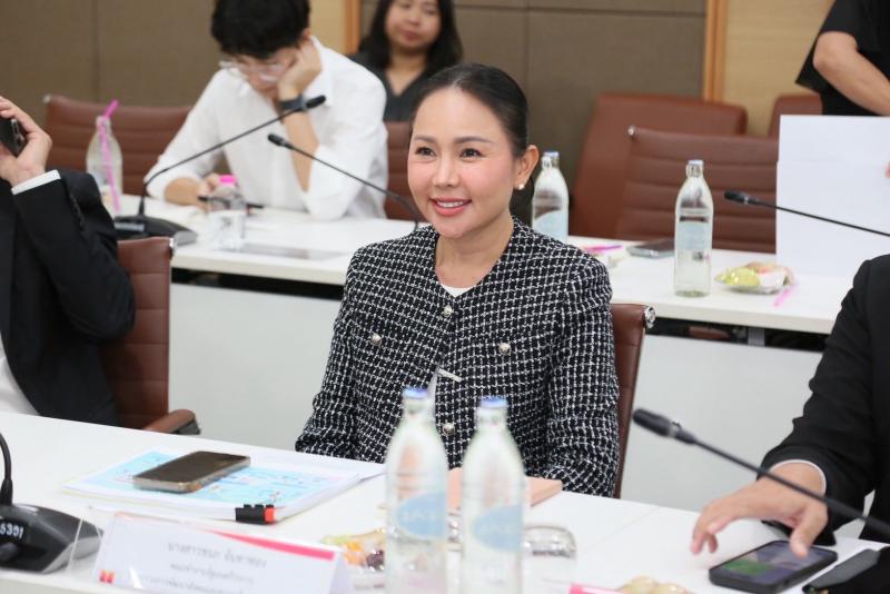 รมว.พม. เป็นประธาน�