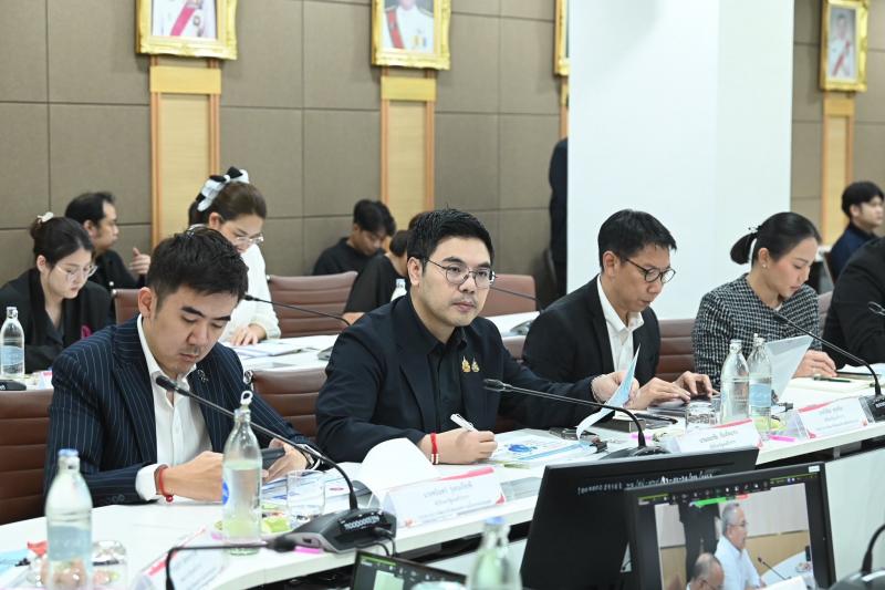รมว.พม. เป็นประธาน�