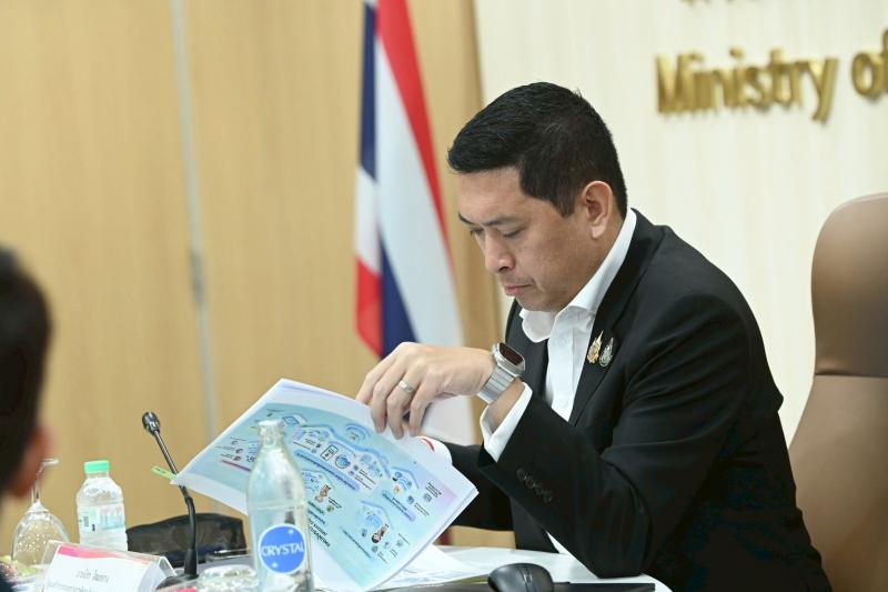 รมว.พม. เป็นประธาน�