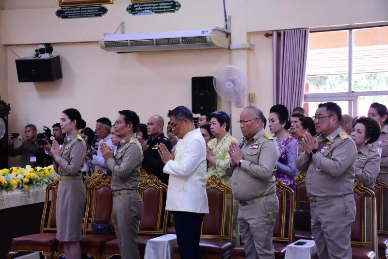นายอภิชา เลิศพัชร�