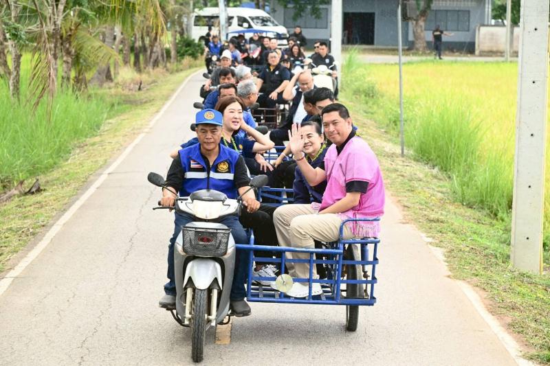 "นิกร" รมว.พม. จั�