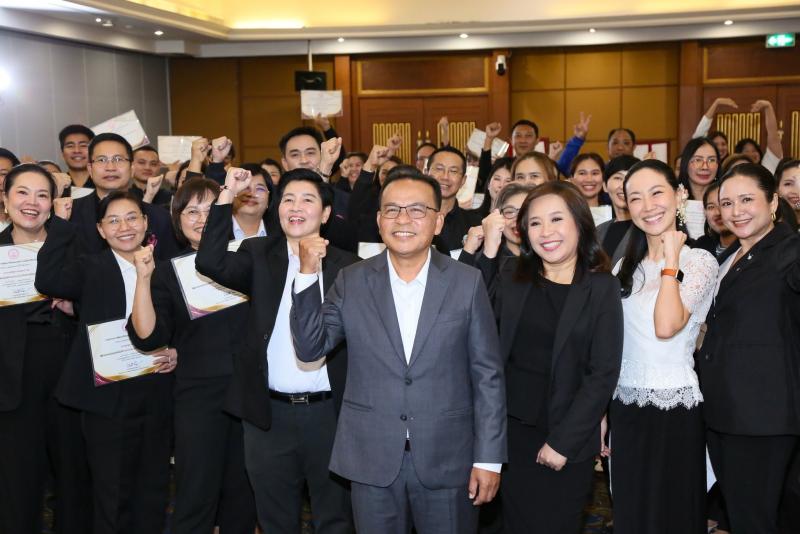นายอุเทน ชนะกุล ผู