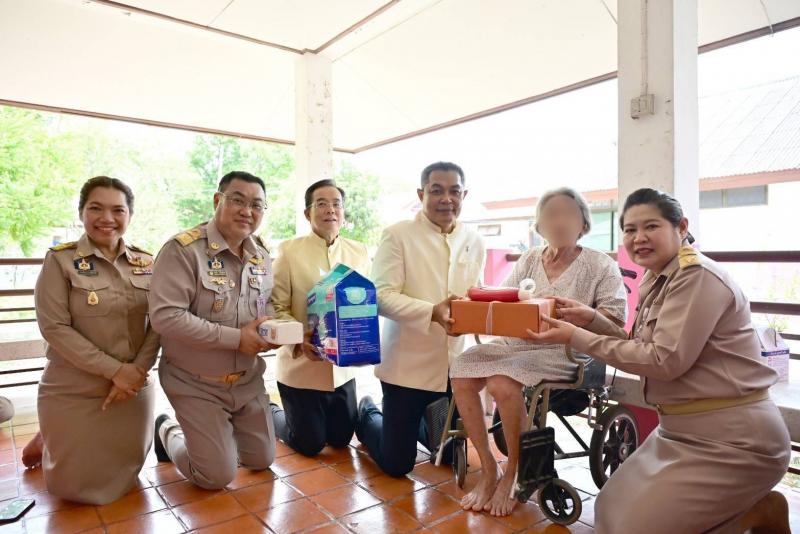 นายอภิชา เลิศพชรก�